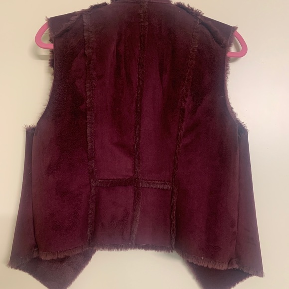 WHBM Burgundy Fur Vest M - Picture 6 of 7
